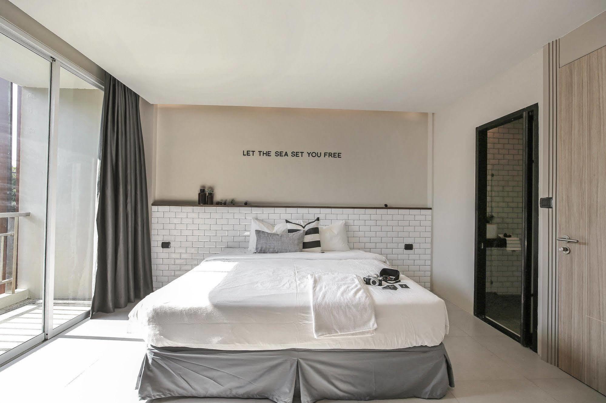 Sugar Ohana Poshtel Phuket Exteriör bild